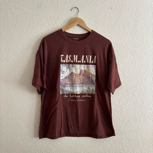 SHEIN Brown Short Sleeve Tee with Graphic Print - Picture 1 of 5